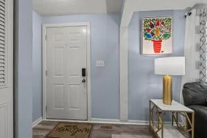 Cosy house, home away from home - 格罗夫城