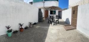 Casa Duplex 2 quartos com amplo quintal