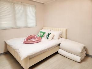 Seokchon Lake Memories Stay