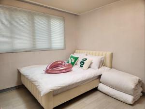 Seokchon Lake Memories Stay