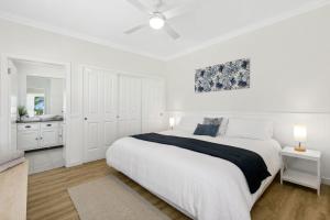 Riverbank Cottage & Studio