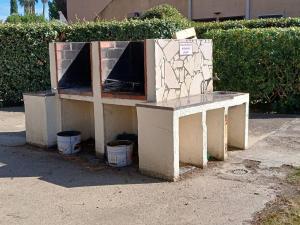 Studio Cabine Lumineux pour 4 au Grau dAgde avec Vue Piscine et Parking - FR-1-423-323