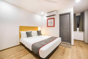 Super Collection O Shahdara Near Yamuna Sports Complex