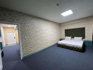 Telmuun tower hotel