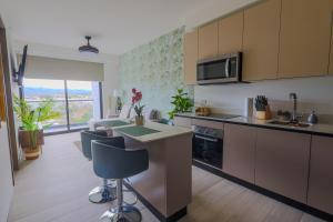 Modern Apartment located in Trendy San Jose Condo