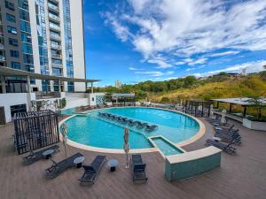 Modern Apartment located in Trendy San Jose Condo