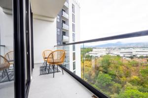 Modern Apartment located in Trendy San Jose Condo