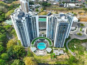 Modern Apartment located in Trendy San Jose Condo