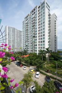 Sonny Homestay 1 - Căn liền kề 5PN Khu Greenbayvillage - Đ Hoàng Quốc Việt -Hạ Long