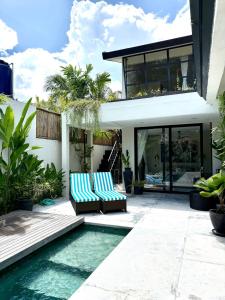 Tropical Pool Vasana Villa, Modern Villa in Umalas - Enclosed Living & Office