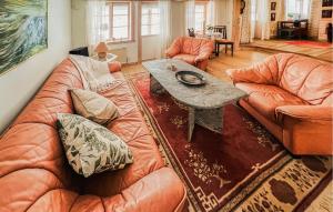 Awesome Home In Skövde With Sauna