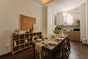 Phung Hung House Hanoi Trainstreet