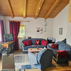 Komfort-Ferienwohnung Südbalkon, WOHNZIMMER, 2 Schlafzimmer, ruhige Lage - TIROL