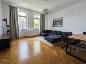 Zentral gelegen, Sehr geräumig, 3 Zimmer, 3 Betten