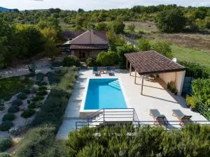 Mediterranean Countryside Retreat - Korušce