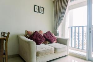 Fancy and Nice 1BR at Paramount Skyline Apartment By Travelio