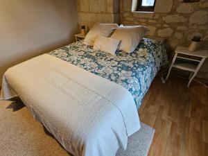 B&B / Chambres d'hotes Au pied du Lavoir chambre Germaine : photos des chambres
