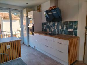 Appartement à Saint-Aygulf, à 50 m de la plage, avec parking privé