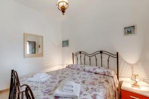 Country Residence Near The Beach - Happy Rentals