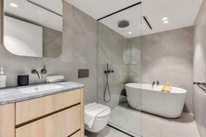 Beautiful Holiday Home w Private Terrace