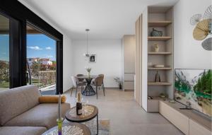 Stunning Apartment In Brodarica 