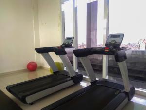 Great Deal 2BR Apartment Springhill Terrace Residence By Travelio