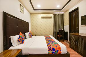 FabHotel Africa Avenue Stayz - Near Bhikaji Cama Palace