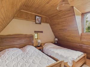 Maisons de vacances Maison de campagne pour 6 avec piscine et jardin : photos des chambres