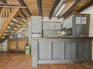 Maisons de vacances Maison de campagne pour 6 avec piscine et jardin : photos des chambres