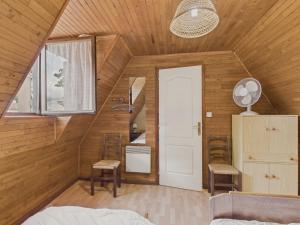 Maisons de vacances Maison de campagne pour 6 avec piscine et jardin : photos des chambres