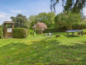 Maisons de vacances Maison de campagne pour 6 avec piscine et jardin : photos des chambres