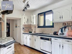 Maisons de vacances Maison spacieuse et climatisee avec jacuzzi : photos des chambres