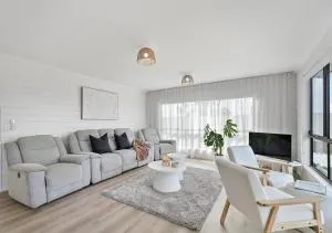 The Beach House - Ross