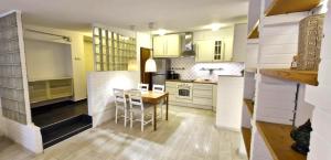 IMPERIaL 110 m2, 4 rooms, Old Town, 300m Wawel, Breakfest