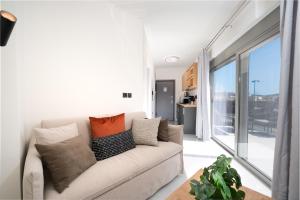 Acropolis View - Stylish City Penthouse with Large Terrace