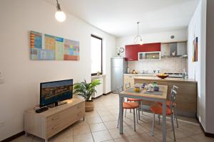 MIRALAGO APARTMENTS - Regarda Travel