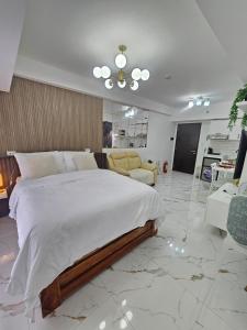 Steffs Condo 722 at Centrio Tower