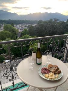 Appartements Studio centre ville, parking, balcon, piscine : photos des chambres