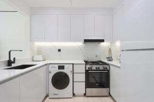 Chic 1BR in JVC with Balcony, Near Mall & Parks