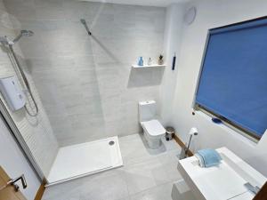 Fyne Edge - A Luxurious Lochside Haven