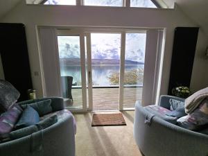 Fyne Edge - A Luxurious Lochside Haven