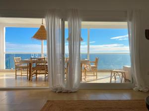 Villa Celia en primera linea del mar!