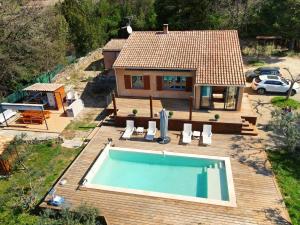 Villas Charmante villa avec piscine et calme, Regusse : photos des chambres