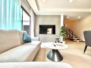 Pool Villa Kata Patak Road 3BR