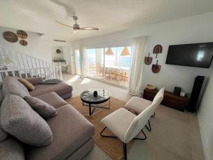 Villa Celia en primera linea del mar!