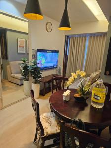 Steffs Condo 1708 one bedroom