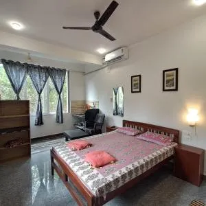 Studio Green Haven- R 7 by Mukund Sadan Arambol - Paliem