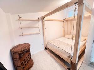 New Yorker 2 bedroom apartment