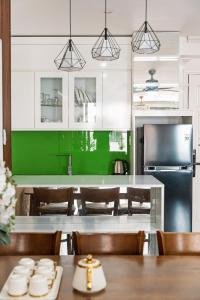 Three-bedroom house with sea view