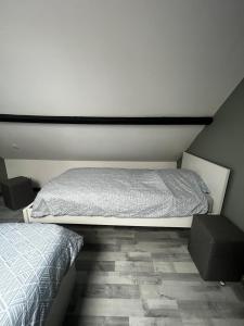 Maisons de vacances Small house with garden : photos des chambres